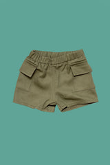 Calções com bolsos verdes