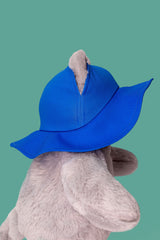 Chapéu de aba azul
