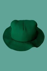 Chapéu de aba verde